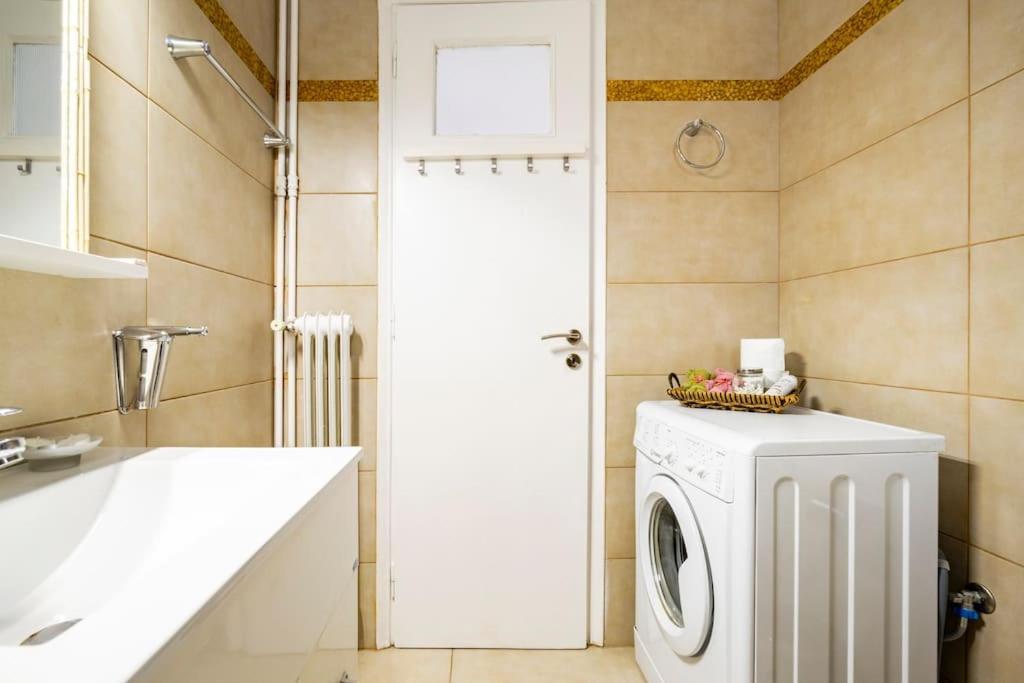 Athens Paradise Cozy 53 Sqm Apartament Near To Metro ภายนอก รูปภาพ