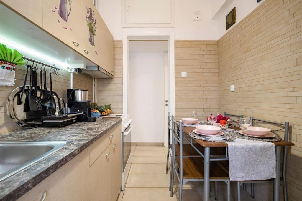 Athens Paradise Cozy 53 Sqm Apartament Near To Metro ภายนอก รูปภาพ